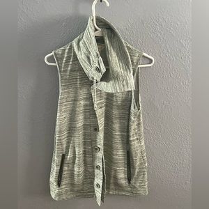 Matilda Jane sleeveless buttonup green & white vest‎